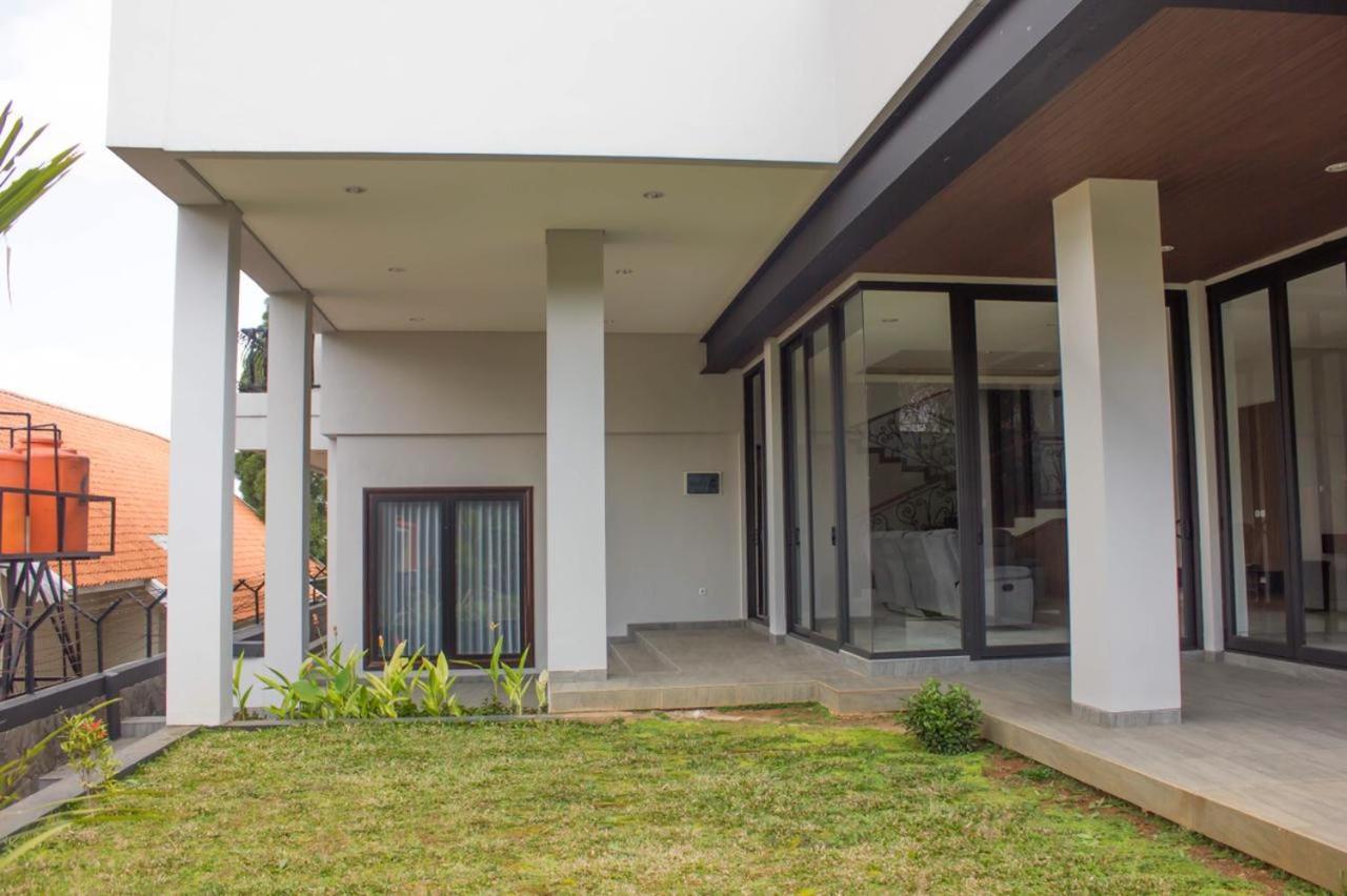 Villa Dago Pakar Bandung Exterior photo